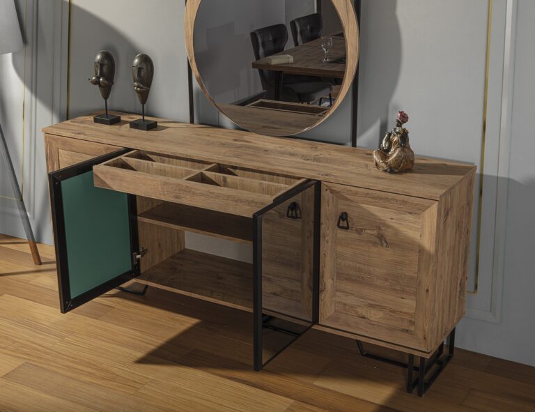 STIL WALNUT DINING ROOM