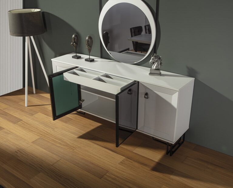 STIL WHITE DINING ROOM