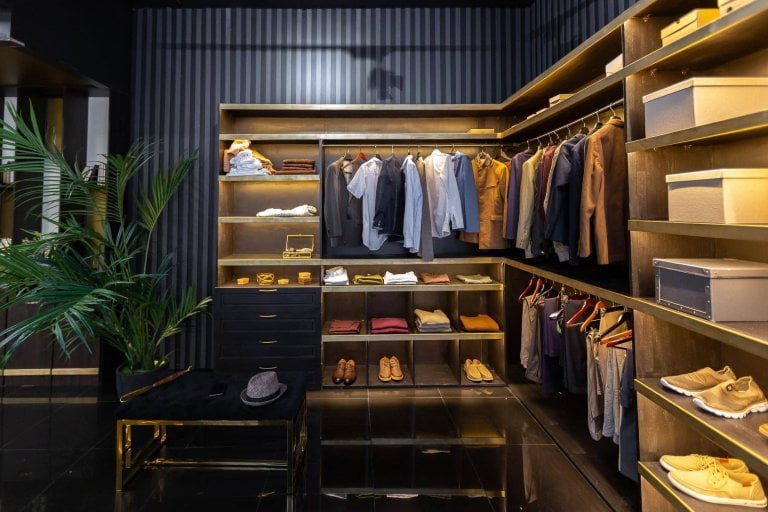 Walk-In-Closets-Medium-Wood-Bienal-Slider-Image-Inspiration-13-1