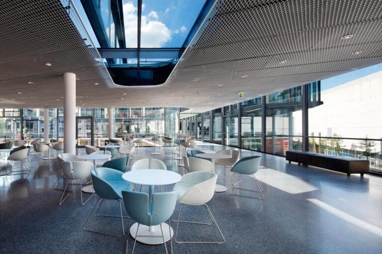 Airport-Lounge