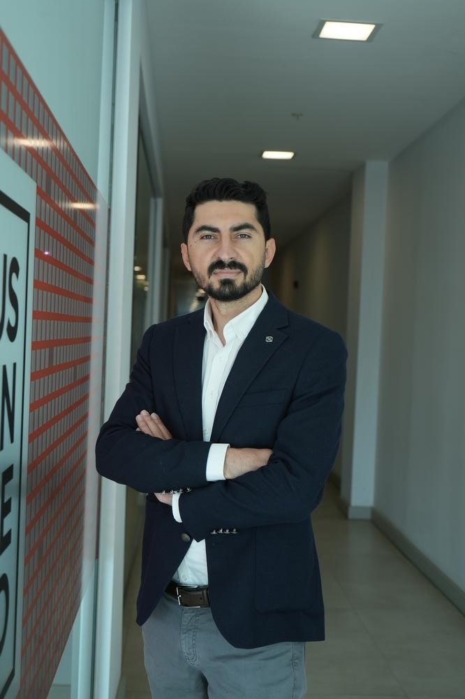 Bienal-History-2017-Tamer-Opcin