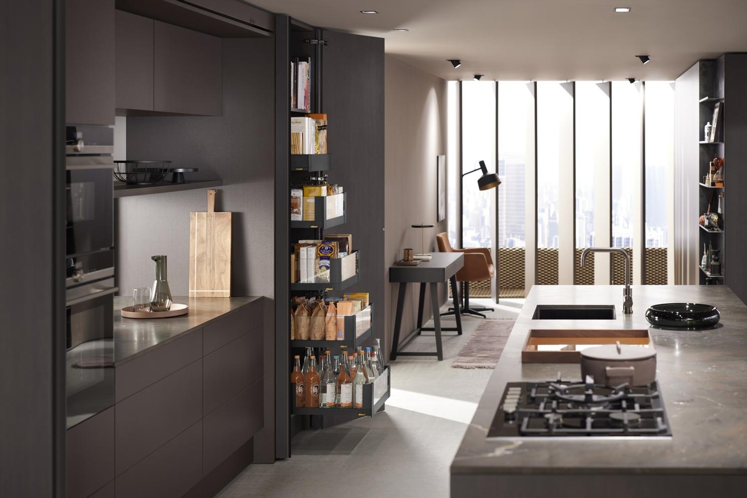 Bienal-History-2023-Fort-Lauderdale-Showroom