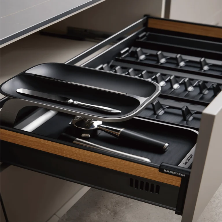 Plate & Bowl Pull-Out Drawer Sets B