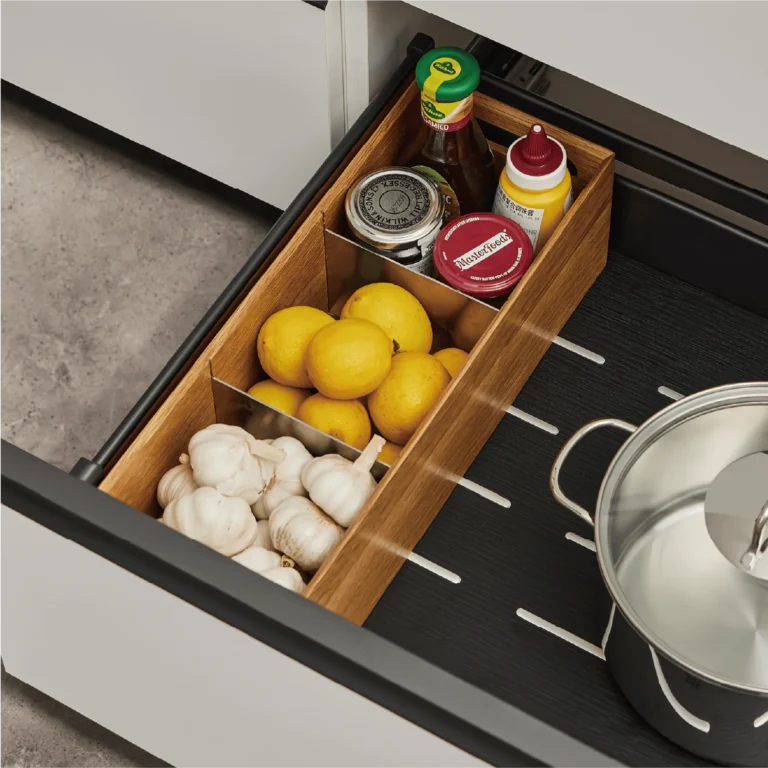 Pot Pull-Out Drawer