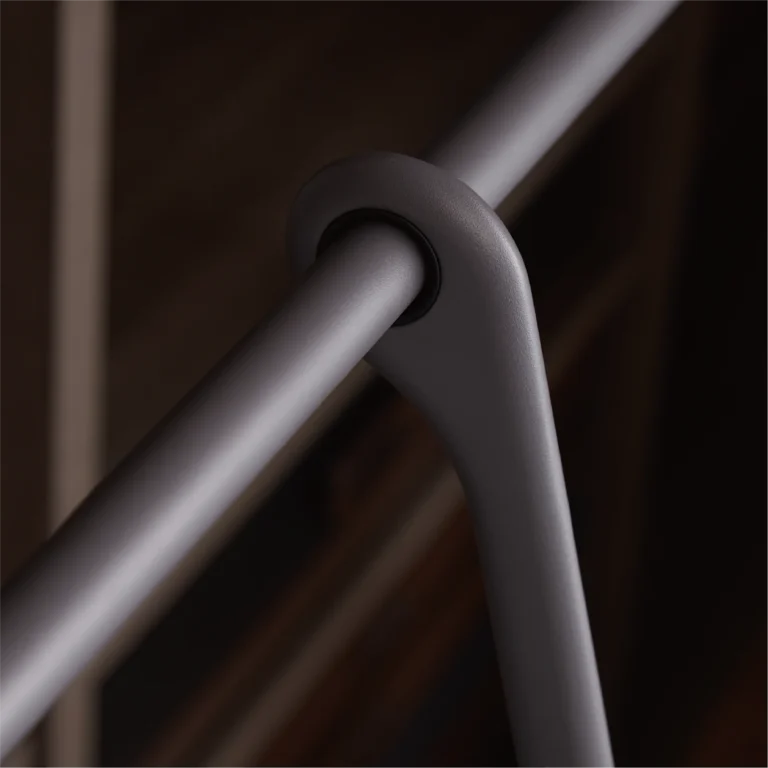 Pull-Down Wardrobe Rail